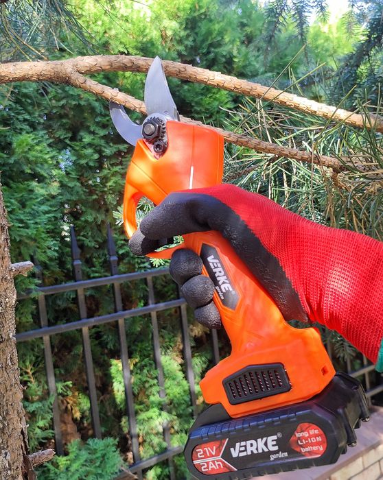 Sekator Akumulatorowy 21V, 2X2,0Ah Verke Garden V90703 zestaw