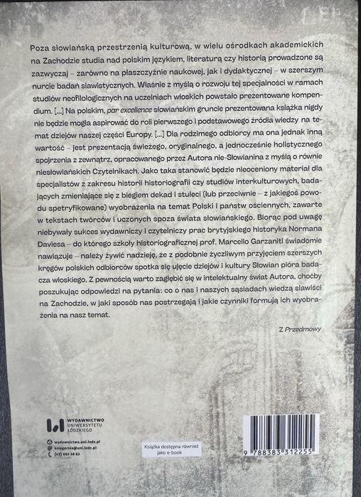 Książka "Słowianie: Historia, kultury i języki"