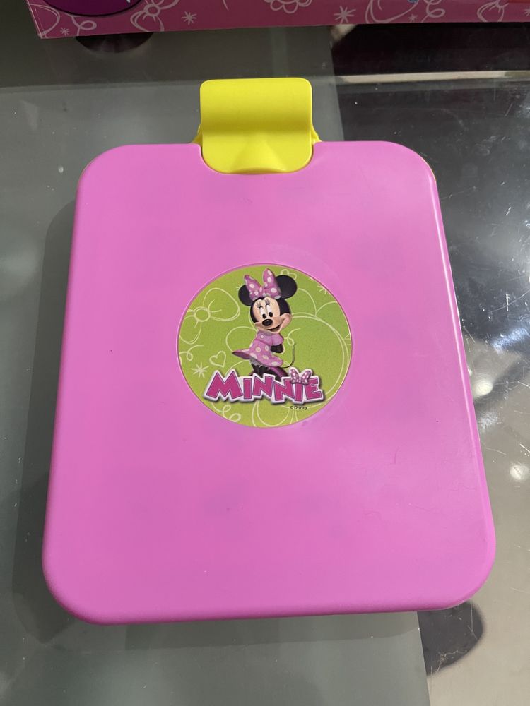 Conector Júnior,Disney