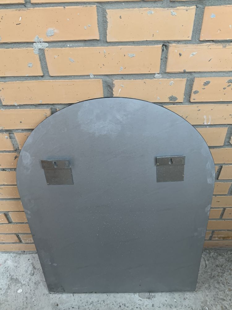 Зеркало з кріпленням