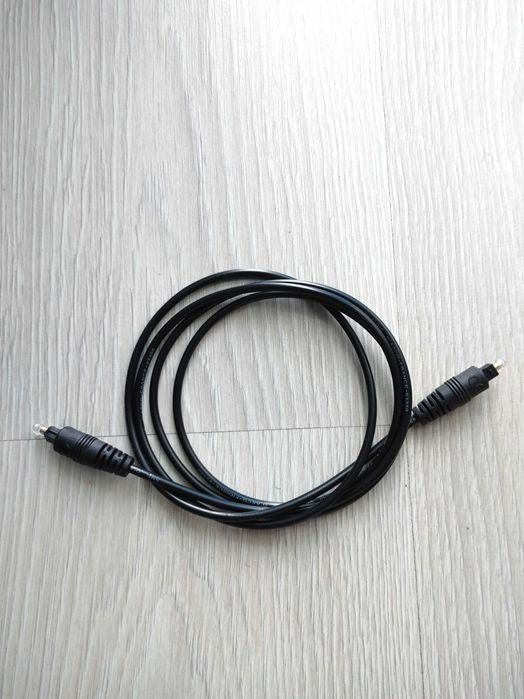 Оптический аудиокабель Qilive Q.9186 ODT plug Toslink новый
