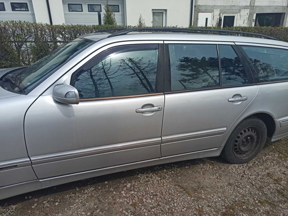 Mercedes-Benz Klasa E W210 2.8 Kombi 280E E430 4 Matic Avangarde 2000