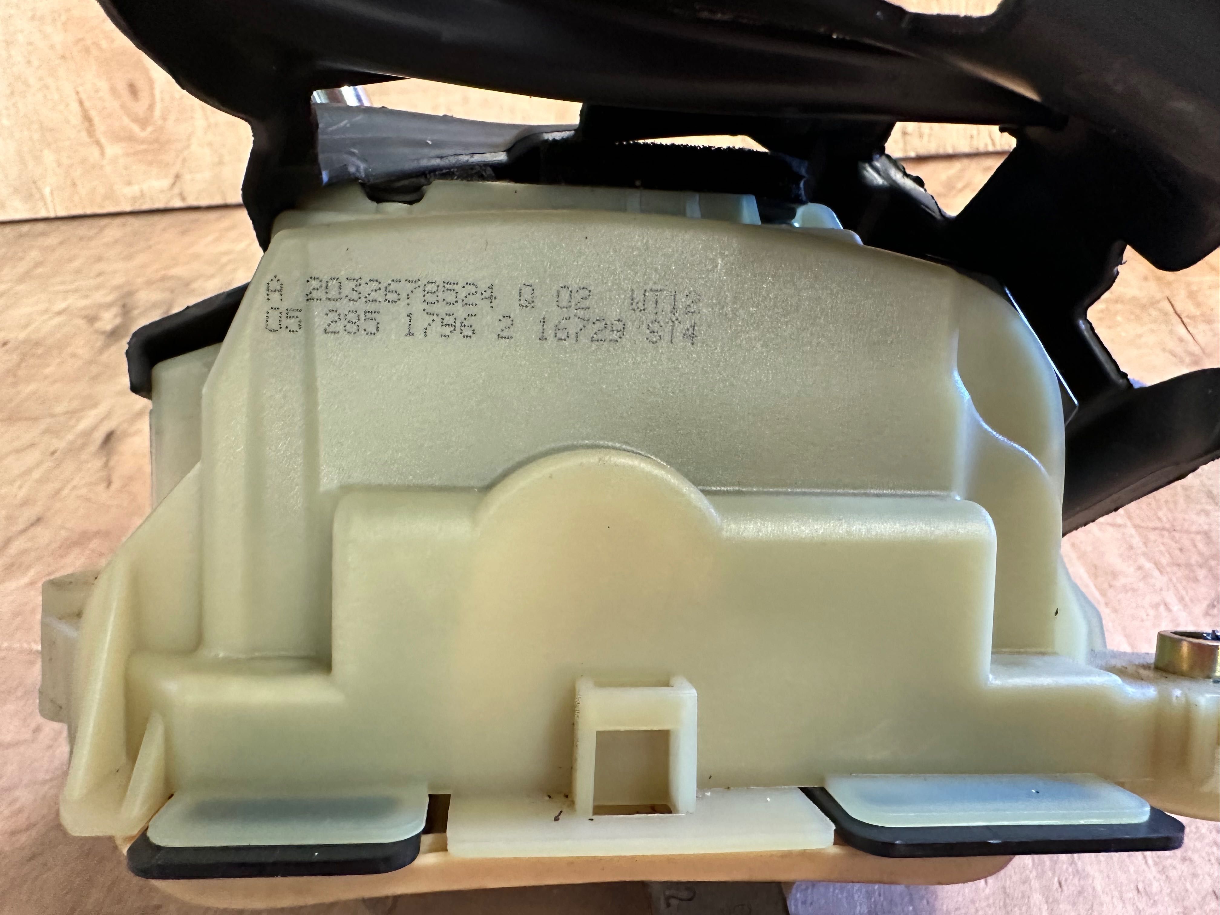 Seletor de mudanças Automático Mercedes W203 C220 \  203267.8524 Q 02
