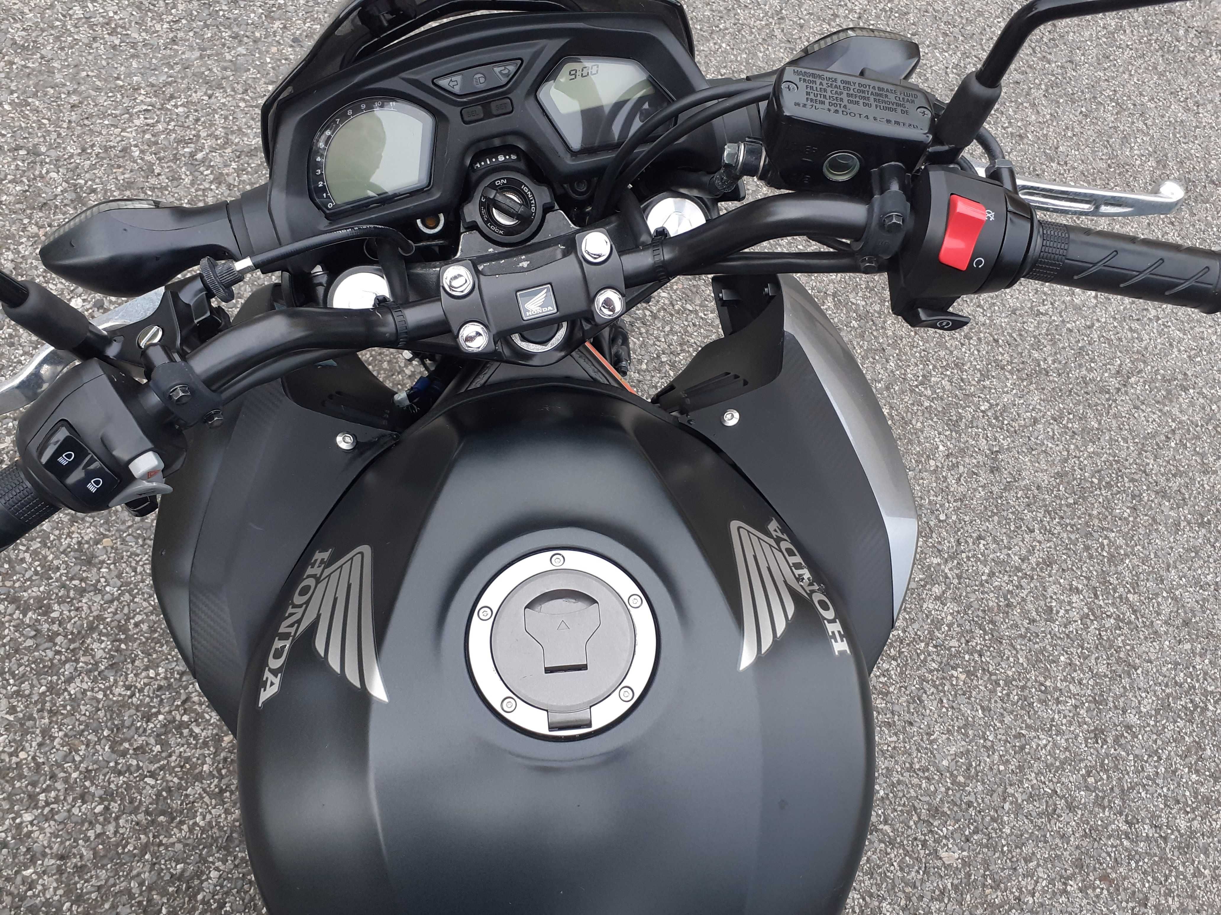 CB650 F z małym przebiegiem 21043 km. bezwypadkowa  ABS A2 35KW