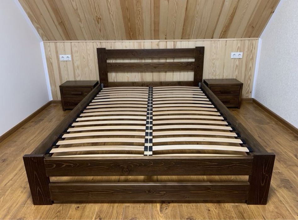 Якісне деревяне ліжко!