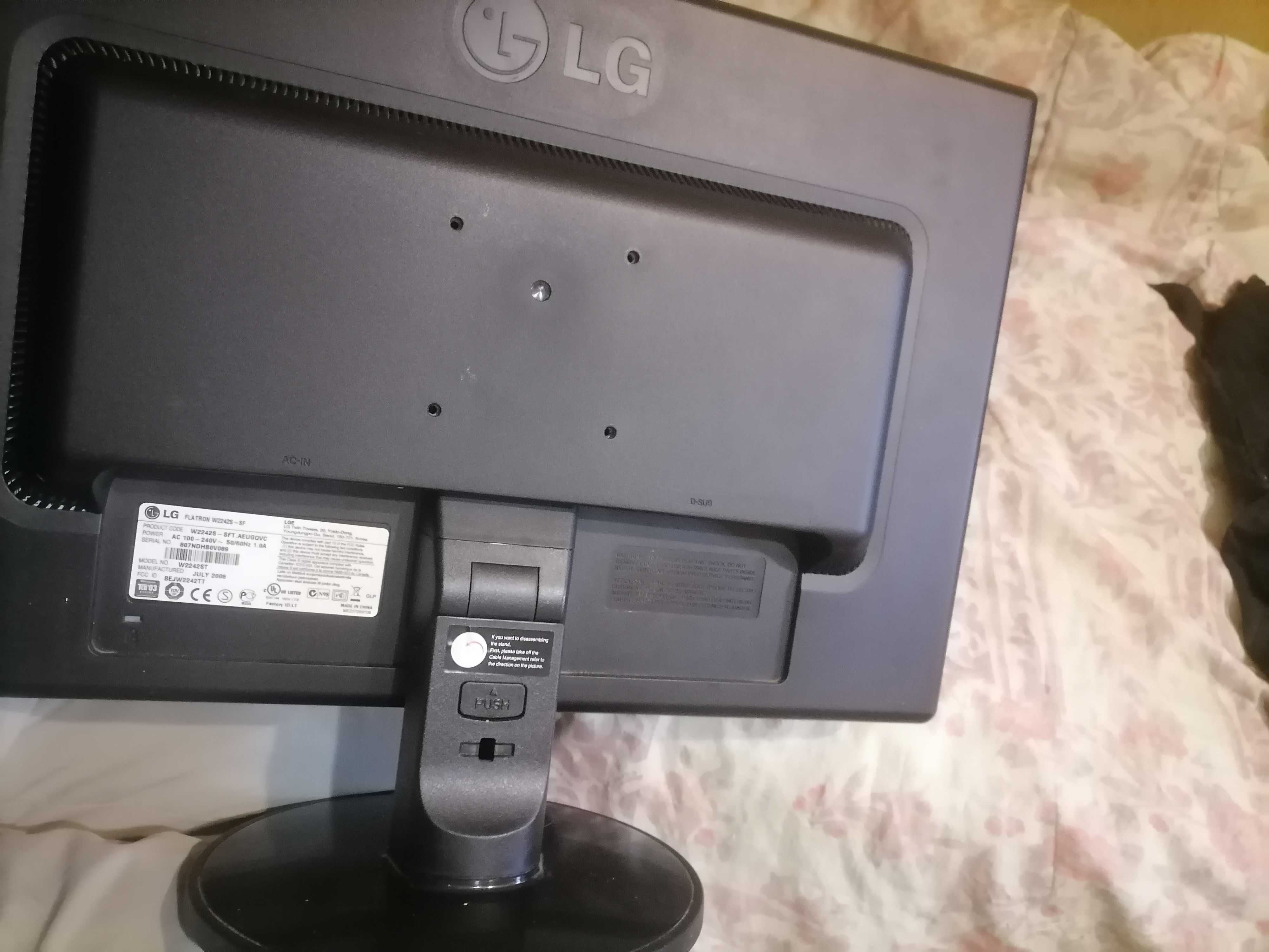 LG Flatron 22.5 д .e 2242s монитор