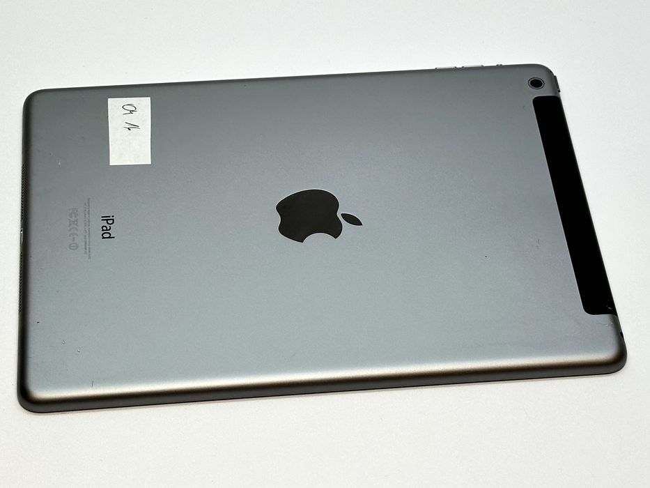 Zadbany iPad Air A1475 16GB model lte / złącze sim .