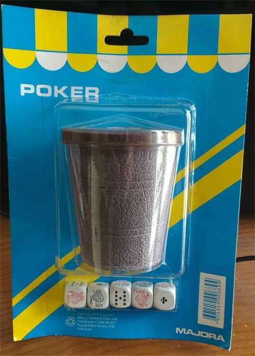 Majora - Copo e dados de poker
