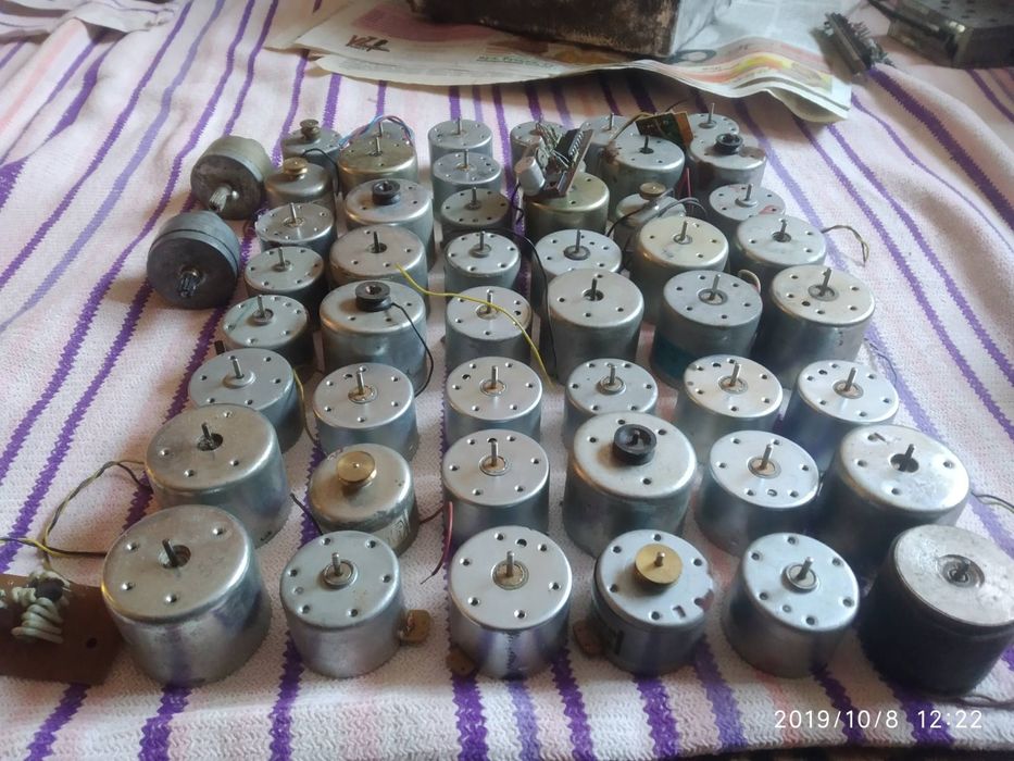 Моторчики з магнітофонів СССР