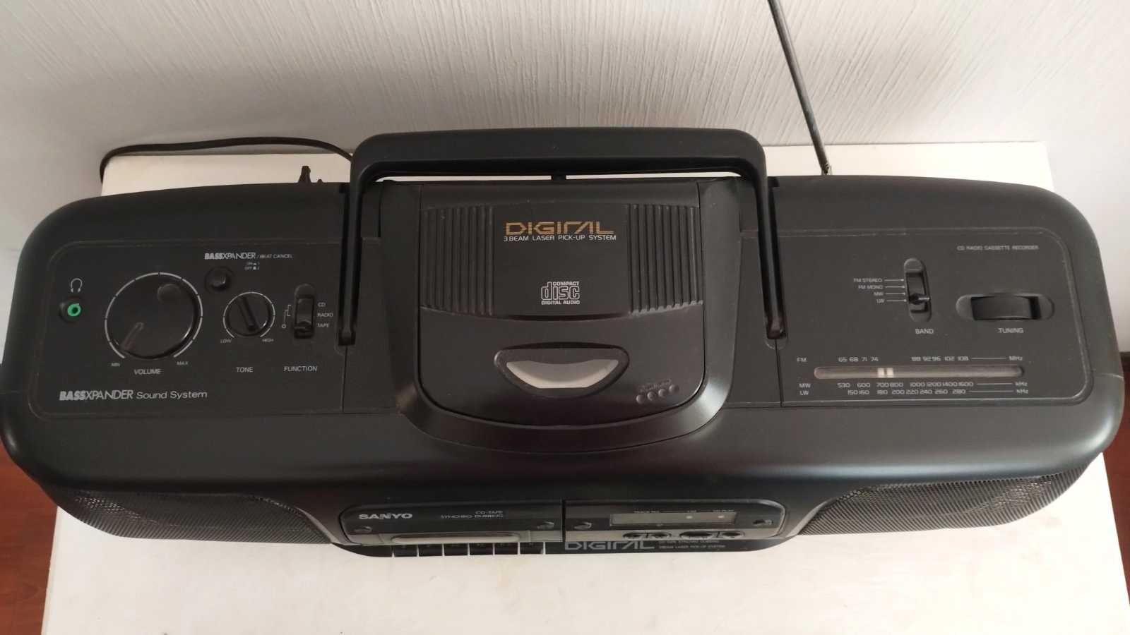 Магнитола SANYO MCD-Z11