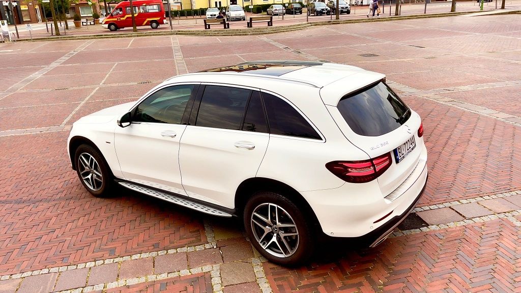 Mercedes GLC 4MATIC AMG  pakiet