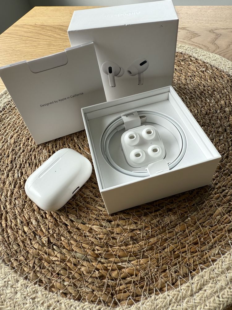 Air pods pro apple