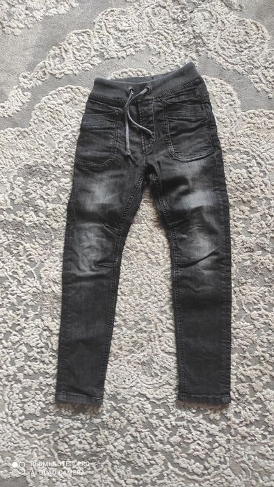 Джинси на 8-9 років