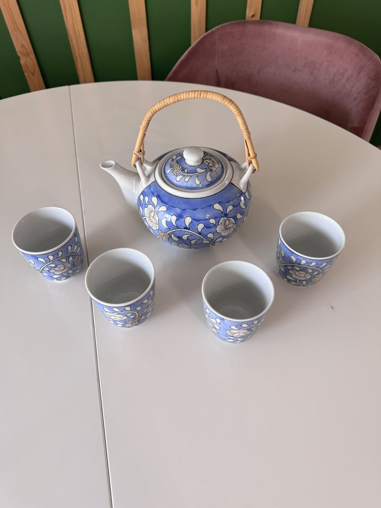 Conjunto de chá azul/florido