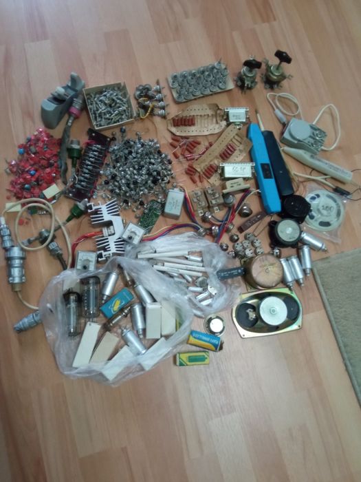 Резисторы Транзисторы диоди радиолампы конденсаторы новое СССР