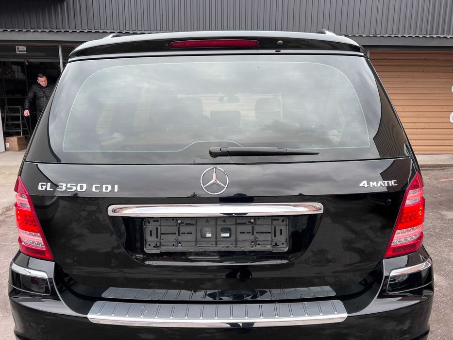 Стекло в крышку багажника Mercedes GL X164 скло задней двери скло ляды