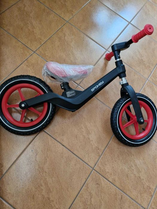 Nowy rowerek biegowy