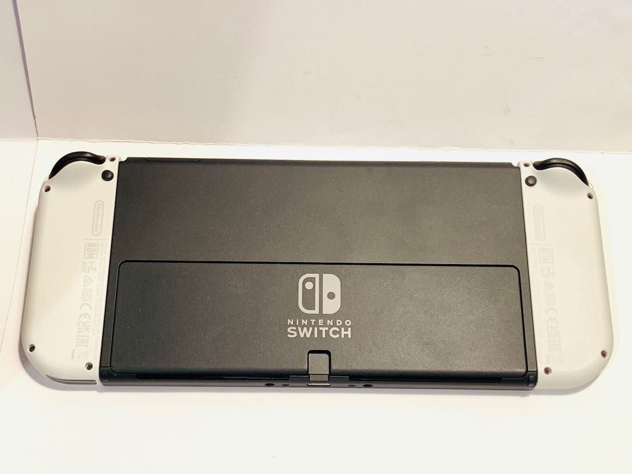 NINTENDO Switch OLED 64GB 7 cali - konsola + GTA The Trilogy