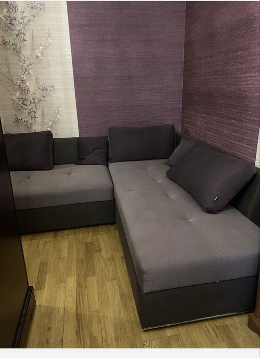 диван фірми Блест Текні