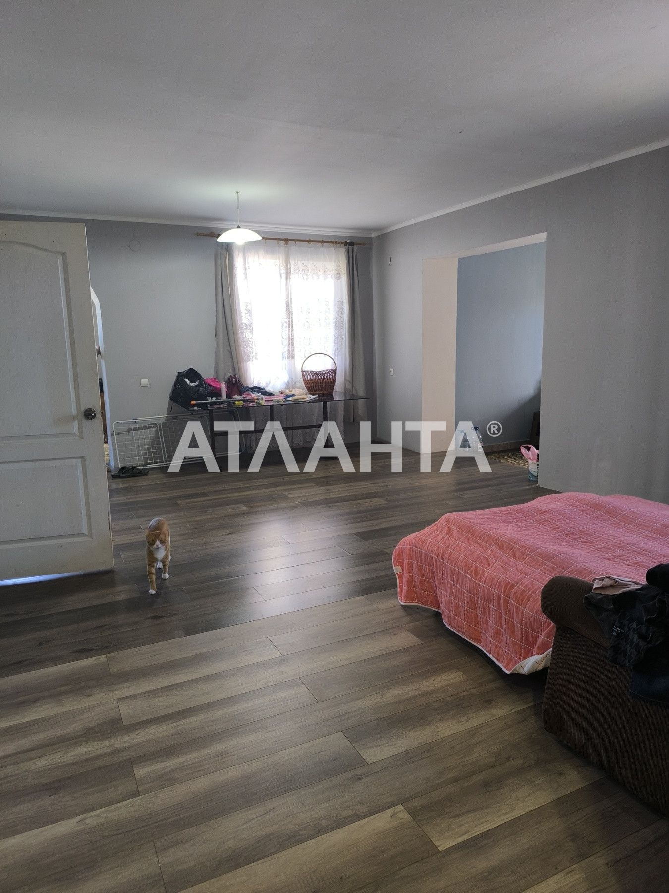 Продам дом для 2 семей в центре села Прилиманское