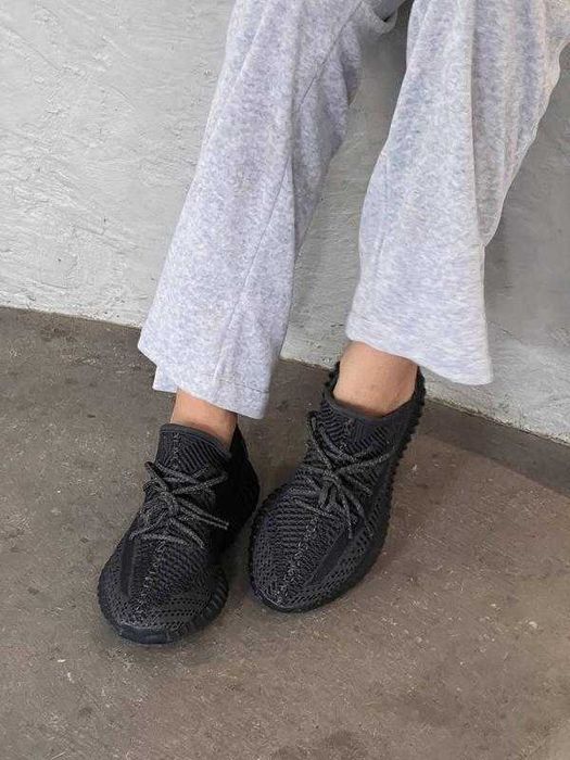Кроссовки Adidas yeezy boost 350V2 Black/Кросівки Ізі/Останні 36,37,38