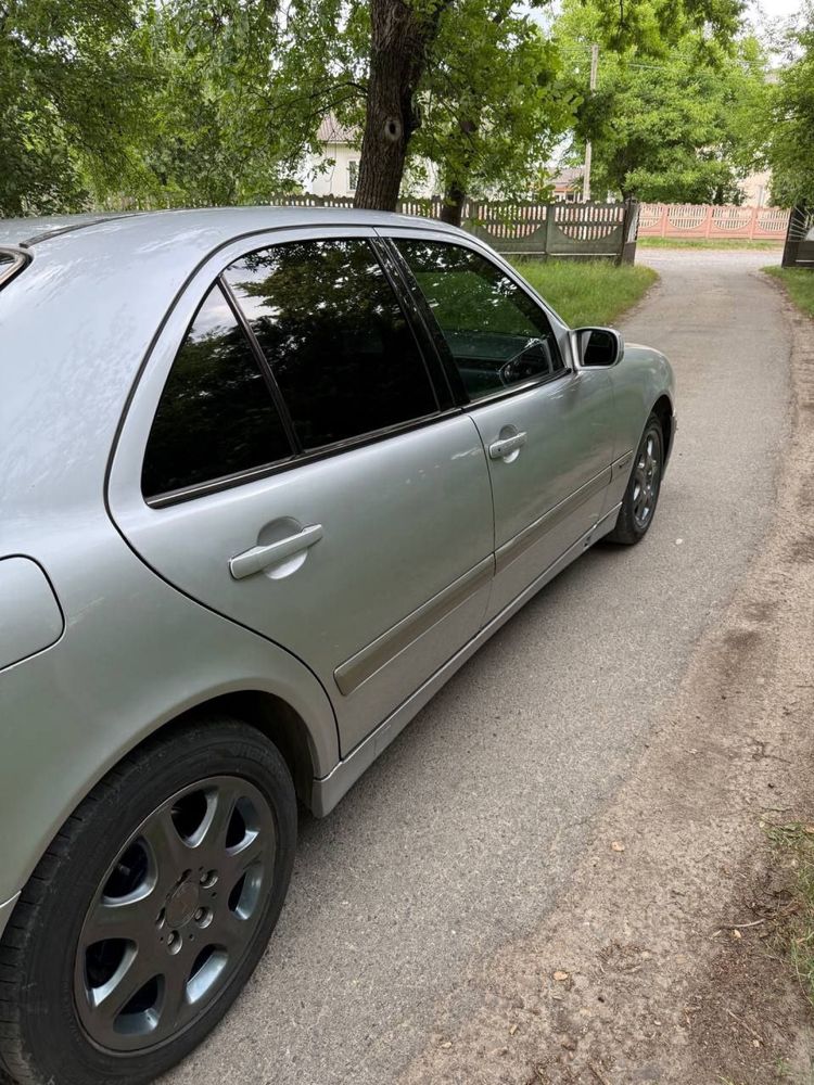 Mercedes-Benz w210 2.2 cdi на повному ходу