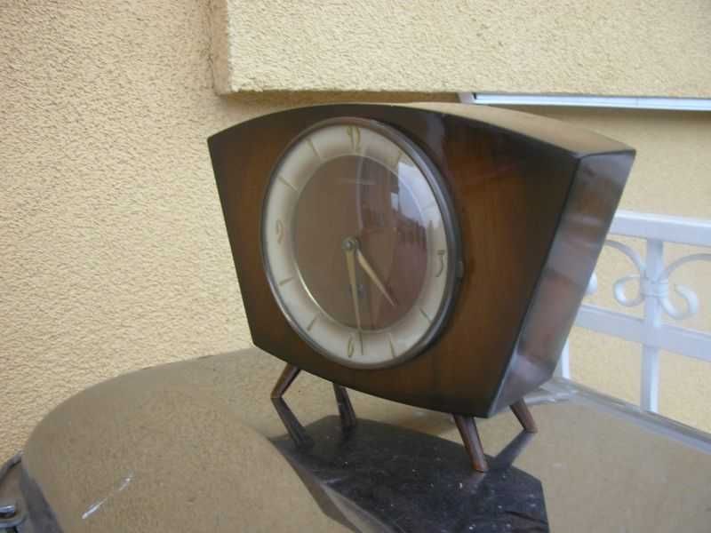 kolekcjonerski zegar kominkowy schwebeanker
