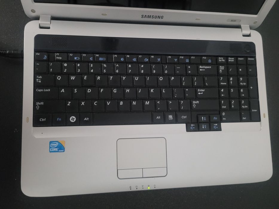 Laptop Samsung R530