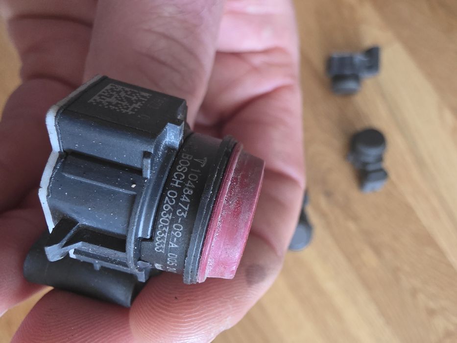 Проводка заднего бампера с партрониками TESLA Model S