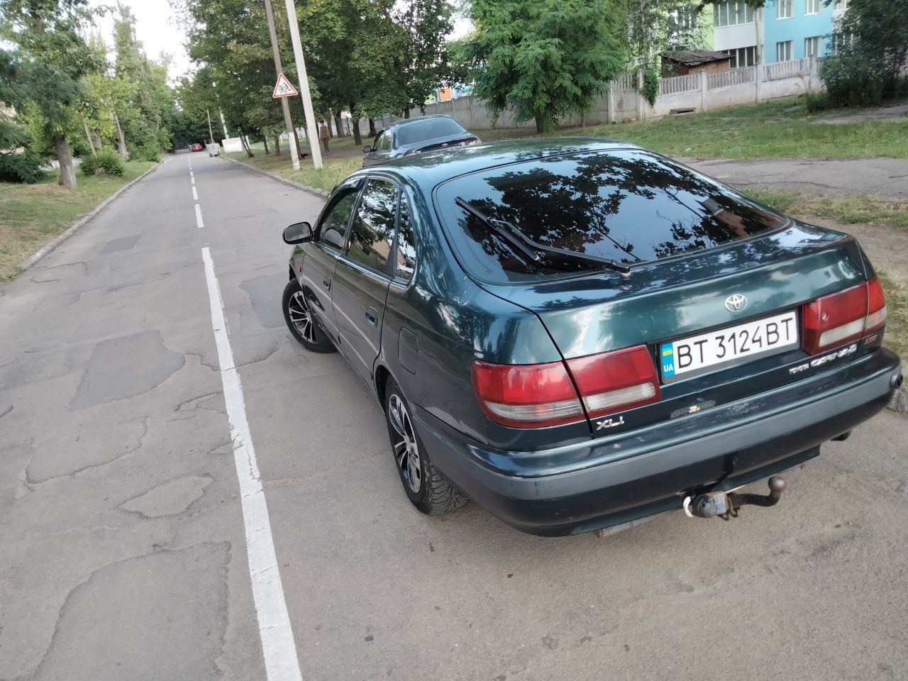 Продам Toyota Carina 1.6