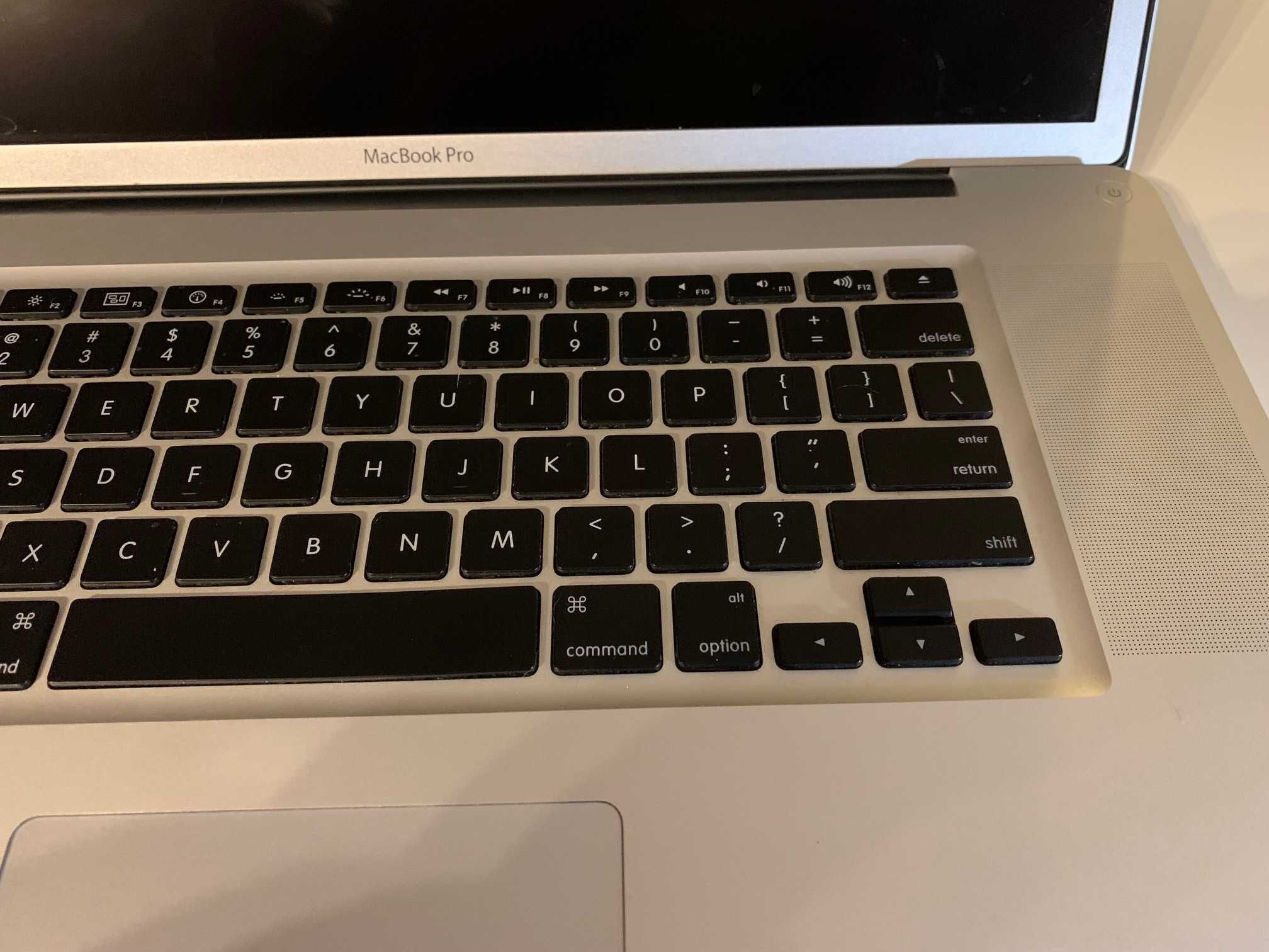 Super Macbook Pro A1297, 17 cali late 2011, I7 2,4GHz, 16GB, 500GB SSD