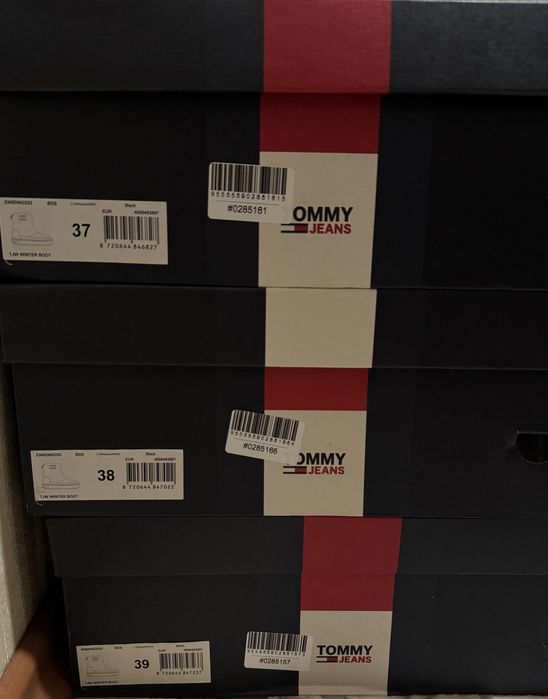 Зимові UGG дутіки Tommy Hilfiger оригінал р 38, 39