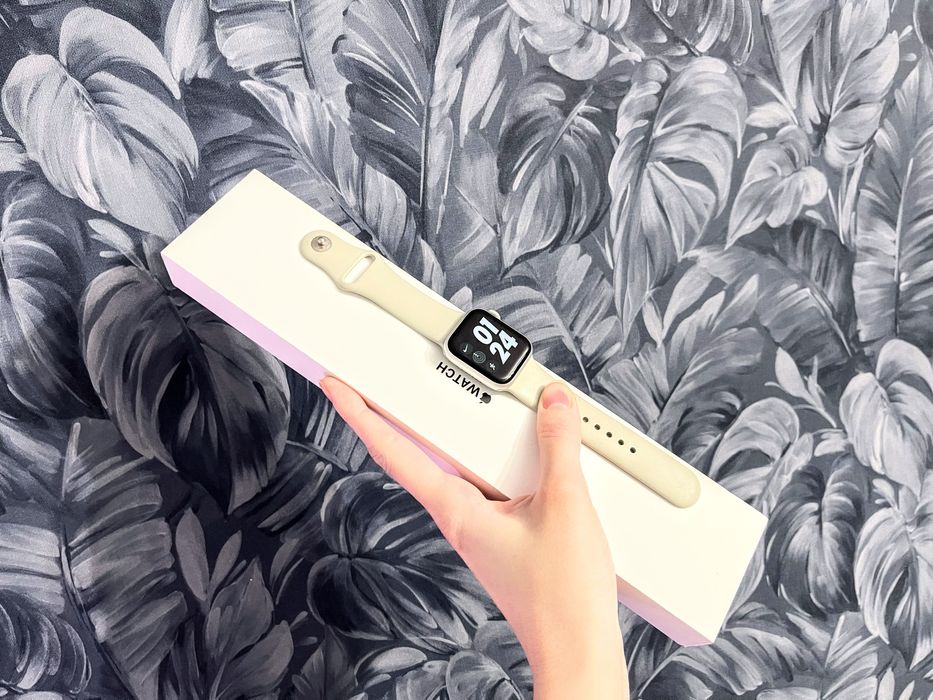 Apple Watch 5 (40 mm) как новые, комплект! A2094