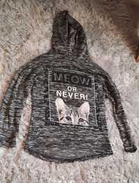 Sweterek  dla dziewczynki z kotkiem rozm. 128
