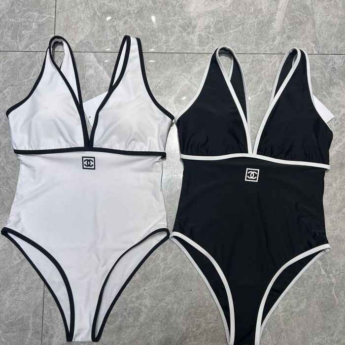 Купальник chanel  розмір л, м