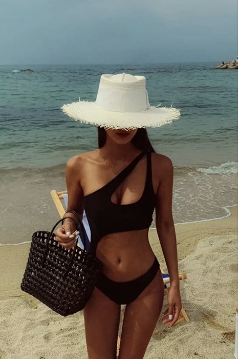 Купальник жіночий чорний