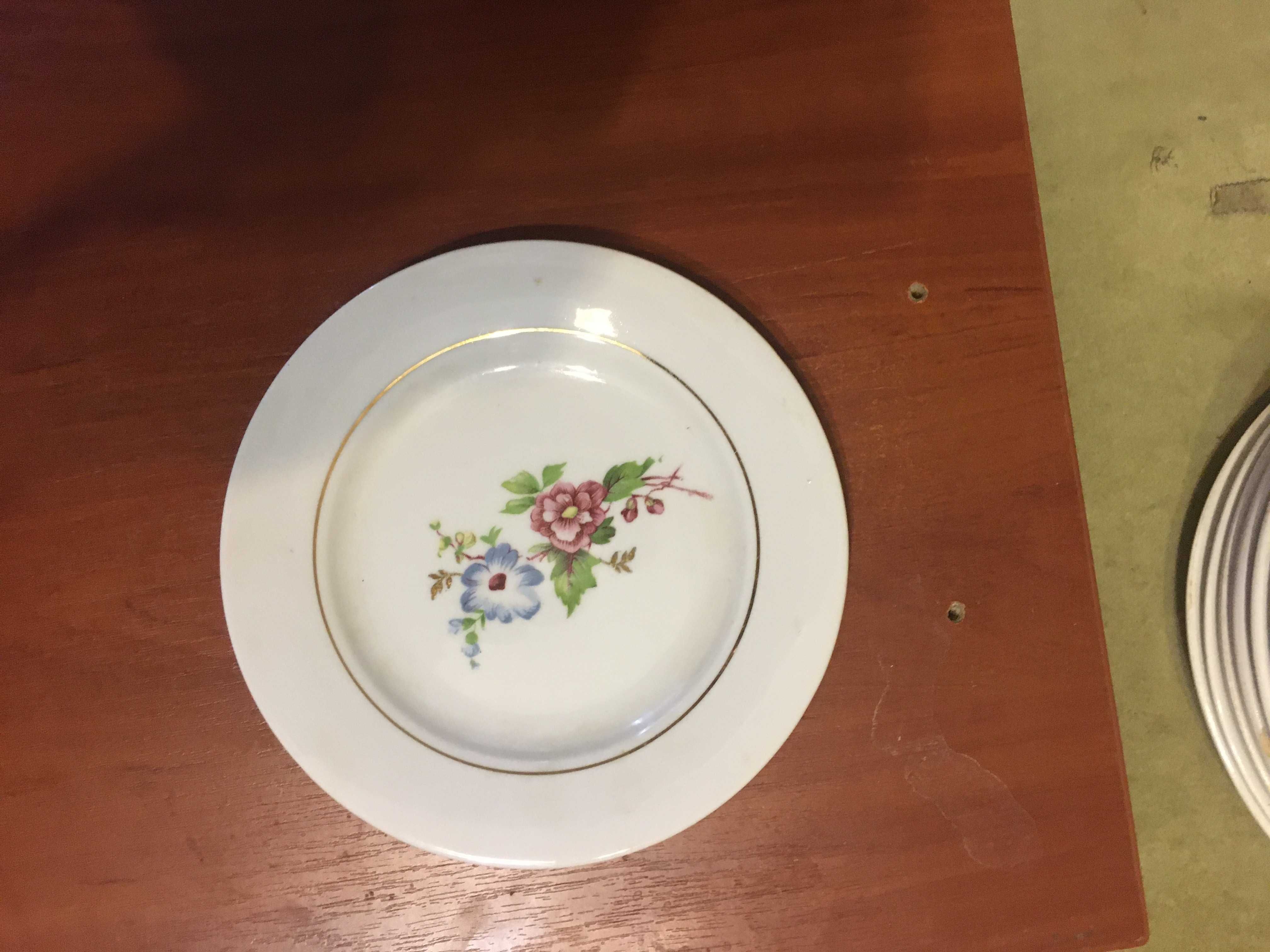Тарелки глубокие, мелкие, для подачи мяса, салатники