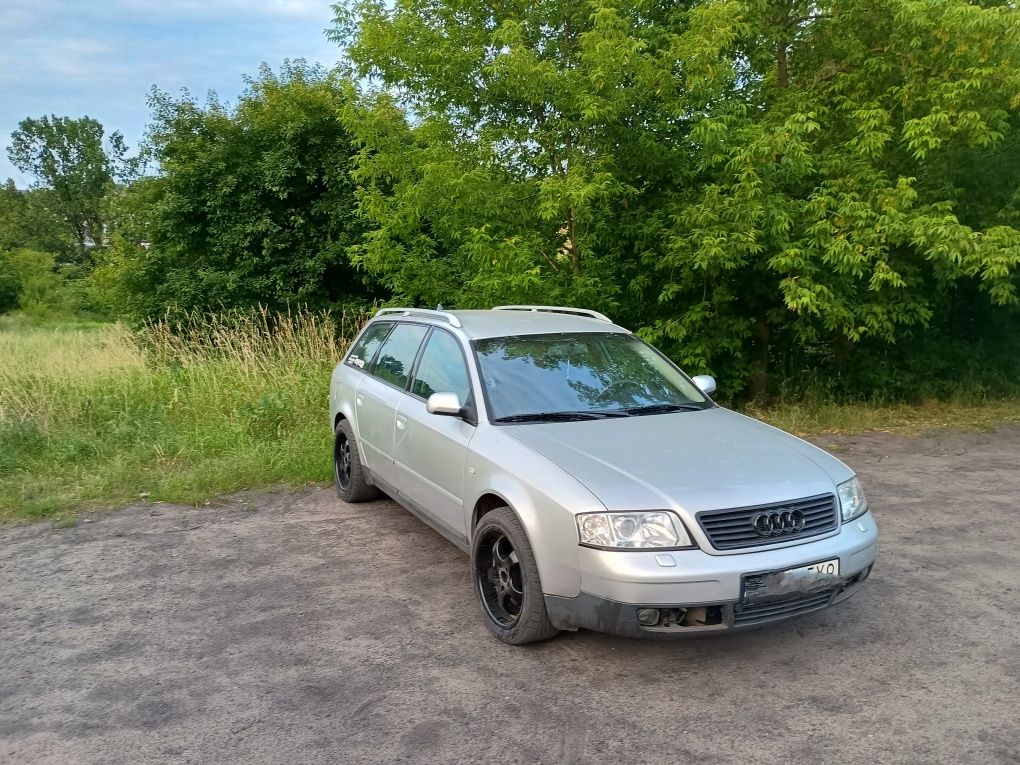 Audi A6 C5 2.4 benzyna.