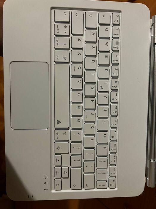 Чохол клавіатура для iPad