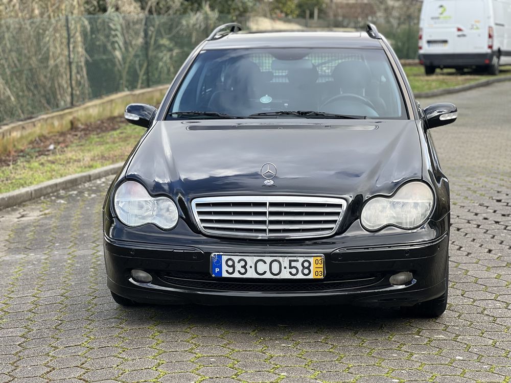 Mercedes c220 Avantgarde caixa aut tecto pele poucos km