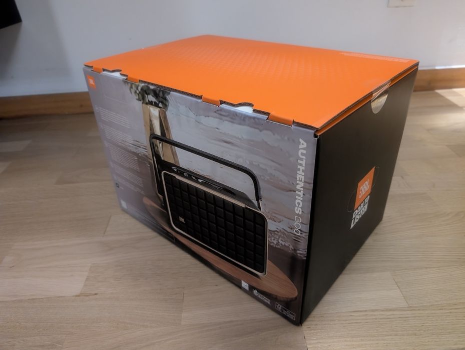 Coluna Portátil JBL Authentics 300