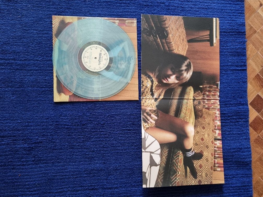 Vinyl Midnights Taylor Swift blue moon edition