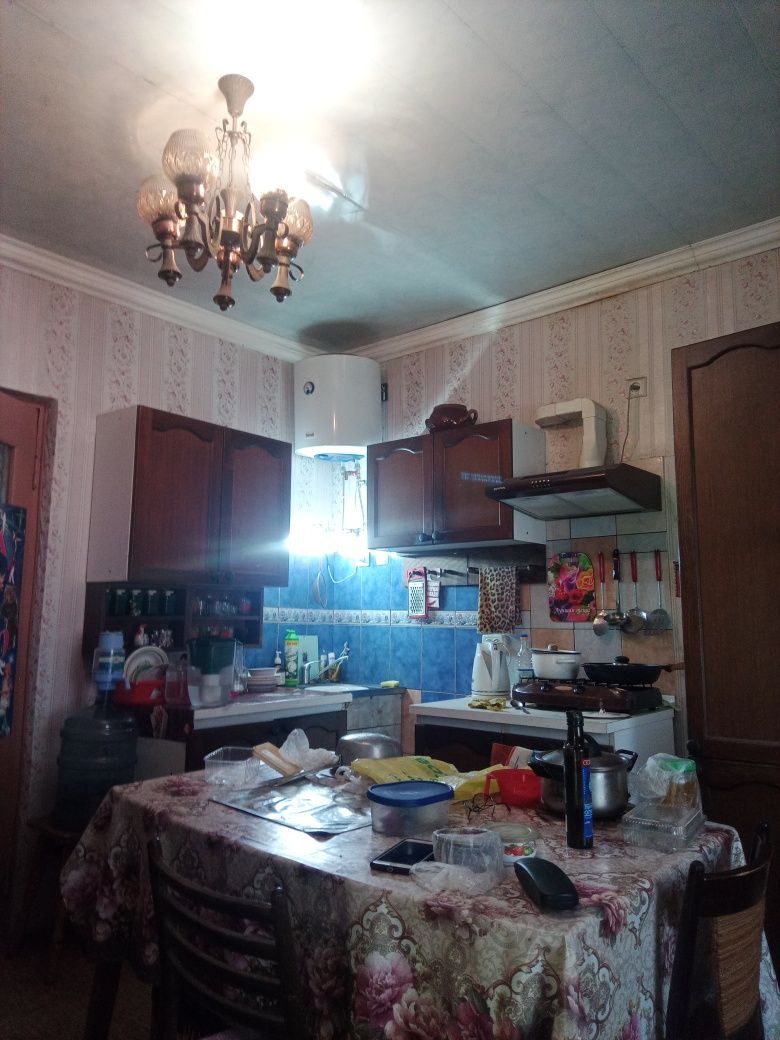 Продам дачу біля лісу