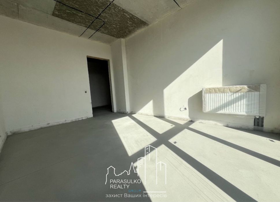 Нова, двостороння квартира, світла та сучасна!