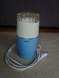 Elektryczny młynek udarowy do kawy Niewiadów 1972 typ 61 sprawny