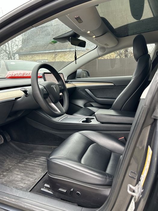 Tesla model 3 standard plus 2021 Рестайл