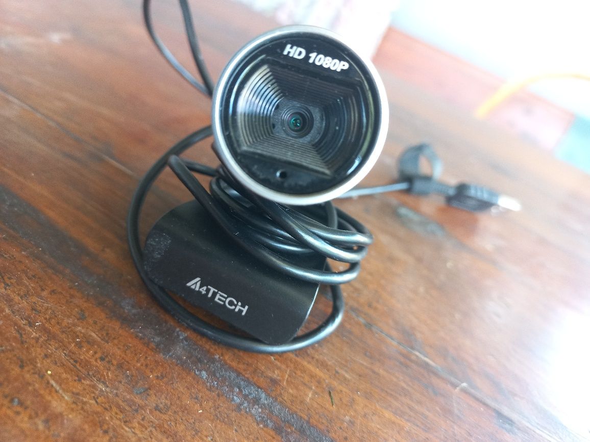 Продам веб-камеру  A4Tech PK 91OH.