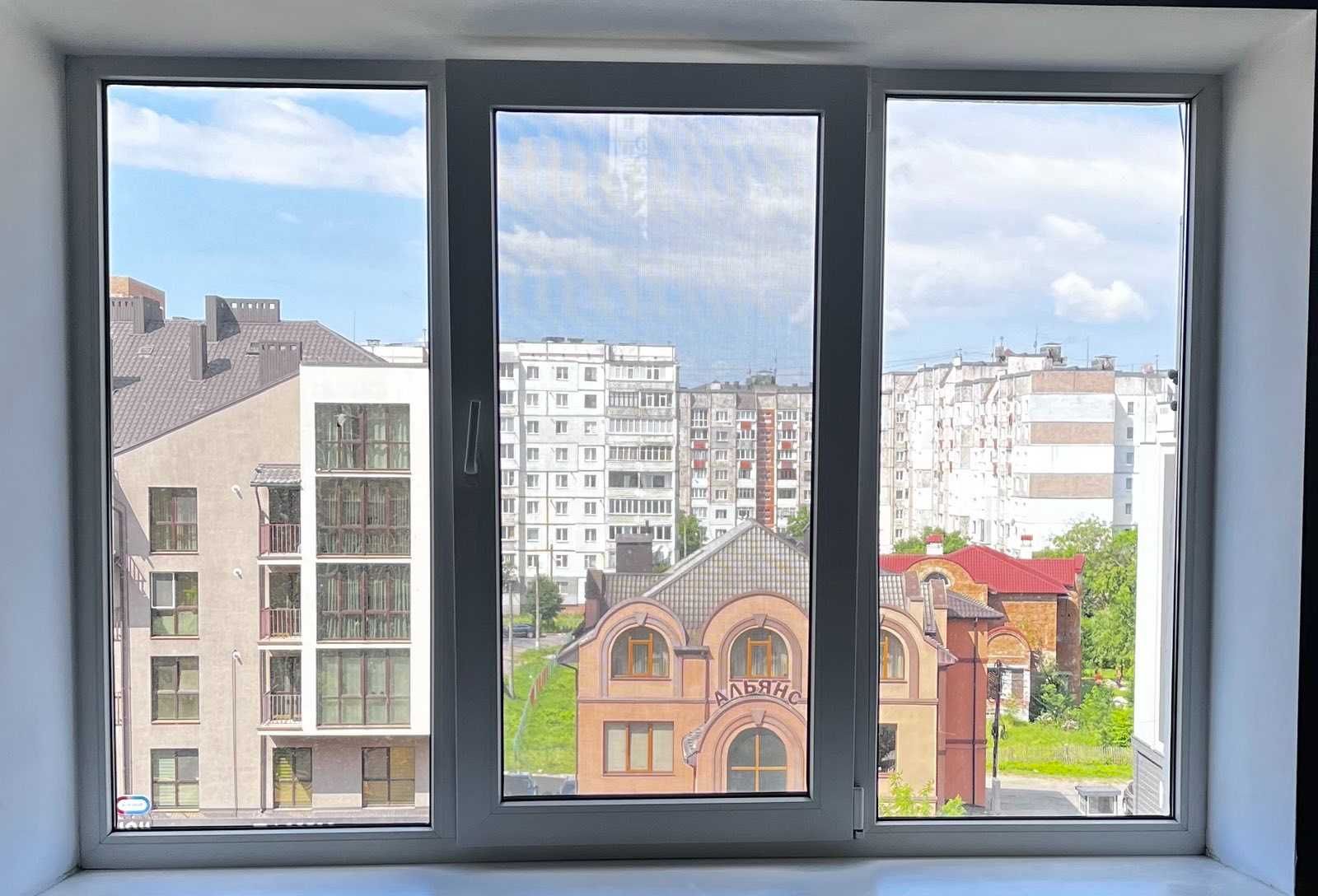 Металопластикові вікна  Rehau