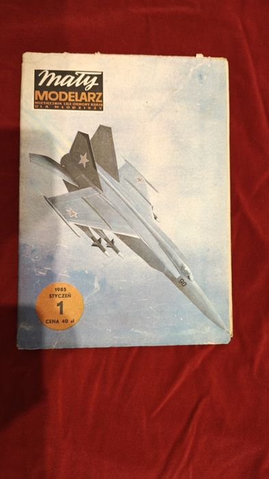 Mały Modelarz model kartonowy