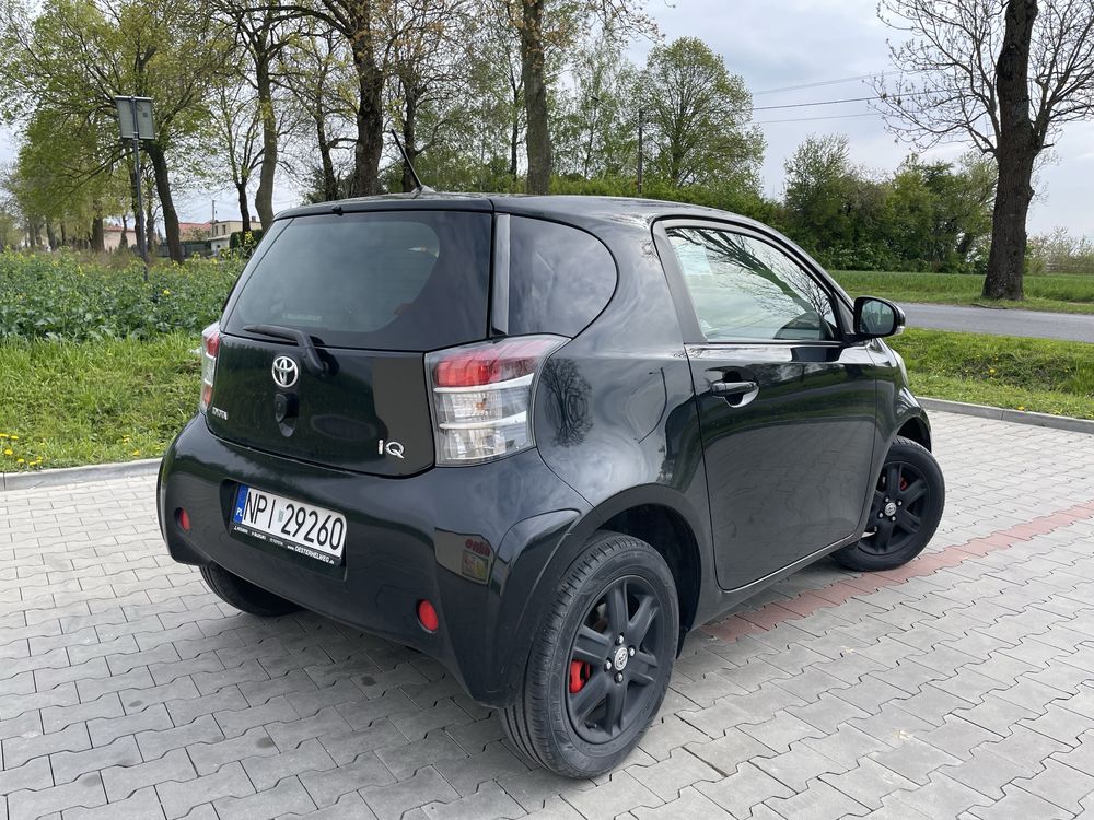 Ładna Toyota IQ